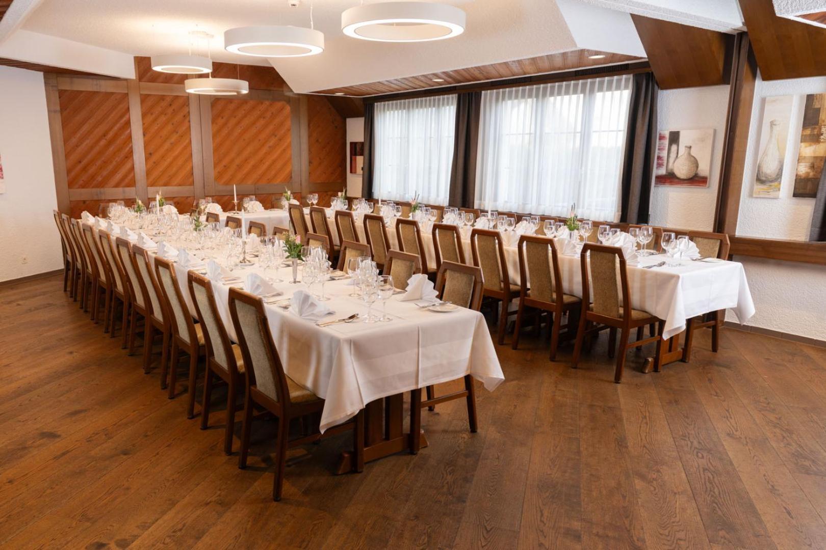 Hotel Restaurant Kreuz Kaiserstuhl Exterior photo