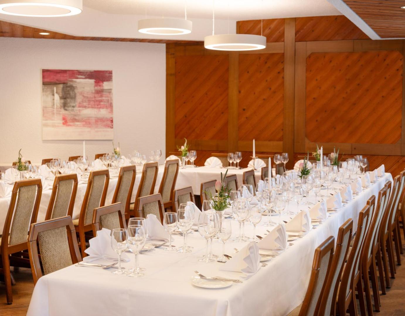 Hotel Restaurant Kreuz Kaiserstuhl Exterior photo